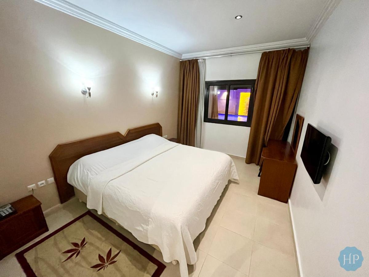 מקנס Hotel Plaisance מראה חיצוני תמונה