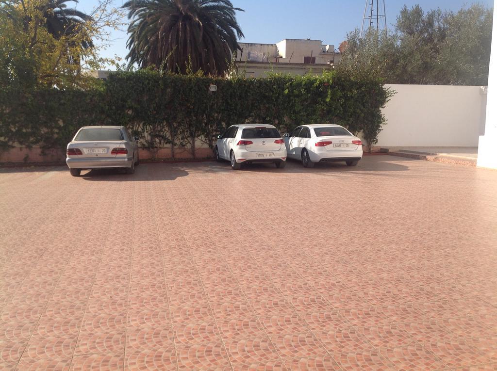 מקנס Hotel Plaisance מראה חיצוני תמונה